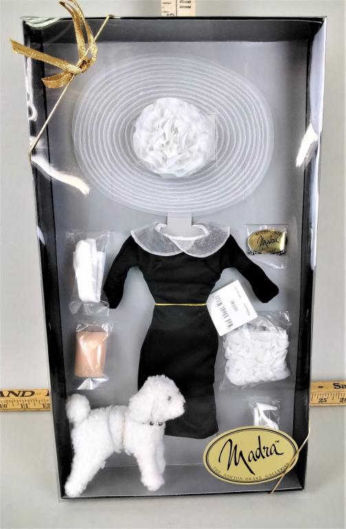 Ashton Drake, Madra Doll Accessory: Ashton Drake, Madra Collection Doll Accessory, Mad about Mitzi, 38236, in original box Mint Condition, in original box, please review images