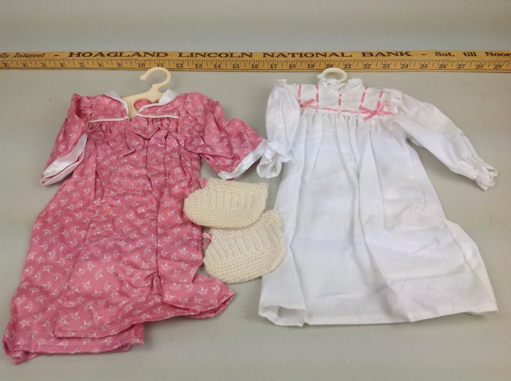 American Girl Samantha 'Nighttime' outfit: Nightgown, kimono robe, slippers, hangers All items in great condition