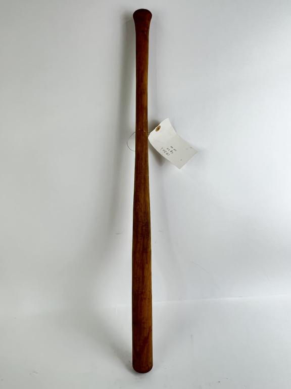Official Ty Cobb Ball Bat: Nice condition, 29"L 28oz, estimated 1850's
