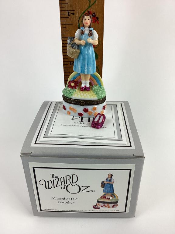 PHB Wizard of Oz Dorothy Porcelain Trinket Box: PHB Wizard of Oz "Dorothy" porcelain trinket box.