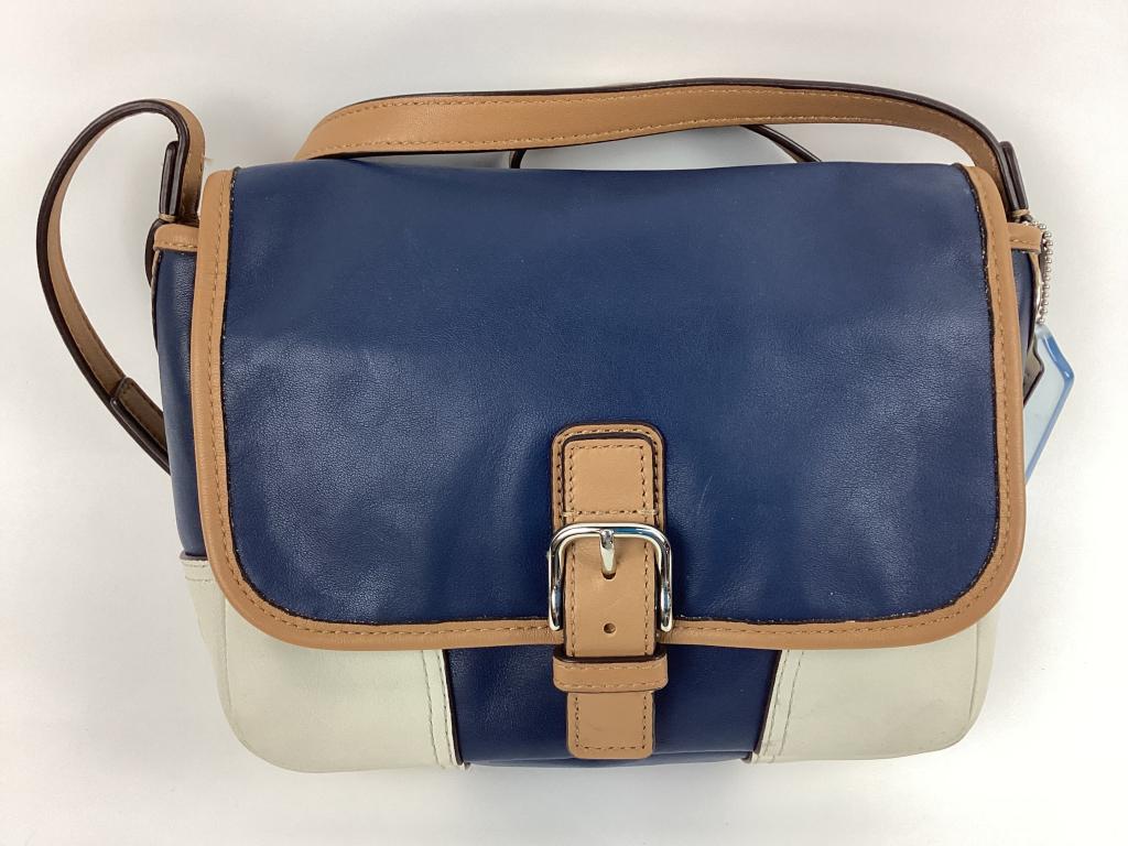 Coach cream and navy, with shoulder strap (1 of 6)