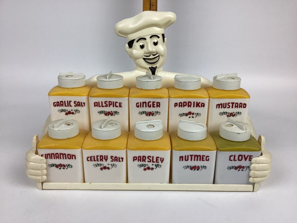 Vintage Plastic Spice Rack (1 of 8)