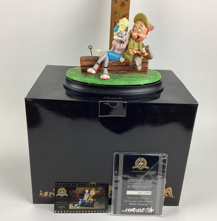 Goebel Looney Tunes Spotlight Collection, Isn't She Wovewe Rabbit Seasoning Lola & Elmer Fudd: Goebel Looney Tunes Spotlight Collection, Isn't She Wovewe Rabbit Seasoning Lola & Elmer Fudd Sculpture Figurine