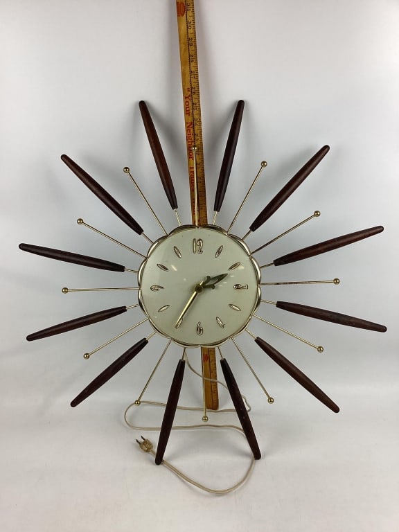 Mid Century Modern Lux Atomical Starburst Clock (1 of 5)