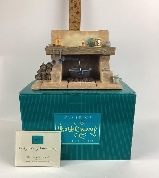 Walt Disney Classics Collection, Snow White and the Seven Dwarfs, The Dwarf's Hearth (1 of 4)