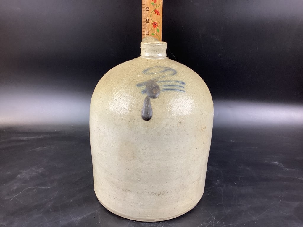 Bee Sting Crockk Vintage Antique Stoneware D?cor Jug: Bee Sting Crockk Vintage Antique Stoneware D?cor Jug, Height: 12" Width: 8" Single Handle Textured Glaze Finish Cobalt Blue Bee-Sting Markings