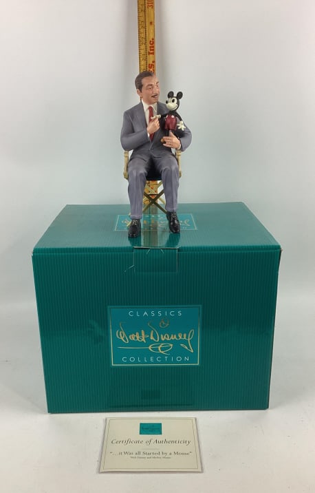 Walt Disney Classics Collection, Walt Disney & Mickey Mouse it Was All Started by a Mouse Ceramic (1 of 4)