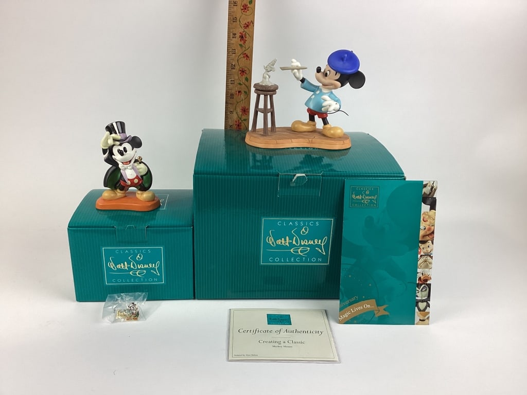 Walt Disney Classics Collection, Creating a Classic Mickey Mouse Ceramic Figurine, Mickey Mouse (1 of 7)