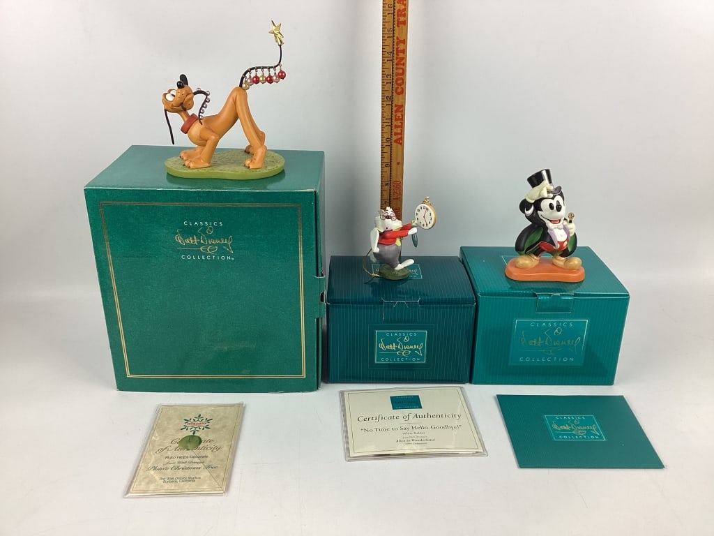 Walt Disney Classics Collection, No Time To Say Hello-Goodbye! White Rabbit 1999 Ornament, Mickey (1 of 10)