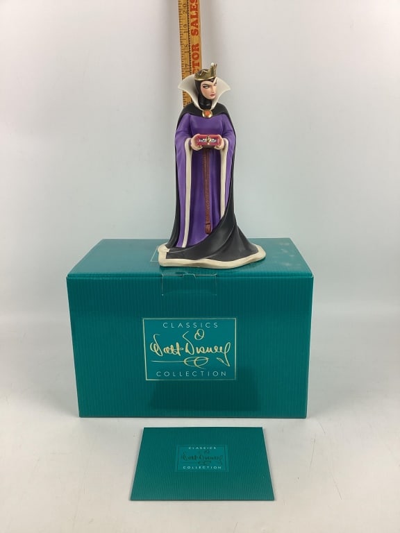 Walt Disney Classics Collection, Evil Queen Ceramic Sculpture Figruine, Bring Back Her Heart from (1 of 4)