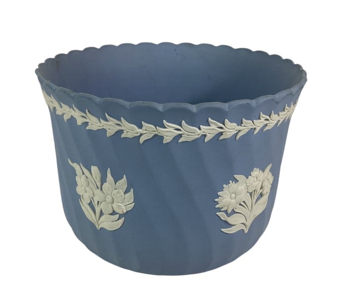 Wedgwood Jasperware Cache Pot (1 of 6)