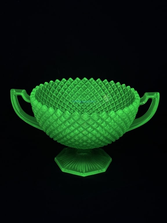 Uranium Green Depression Glass Double Handled Bowl (1 of 6)