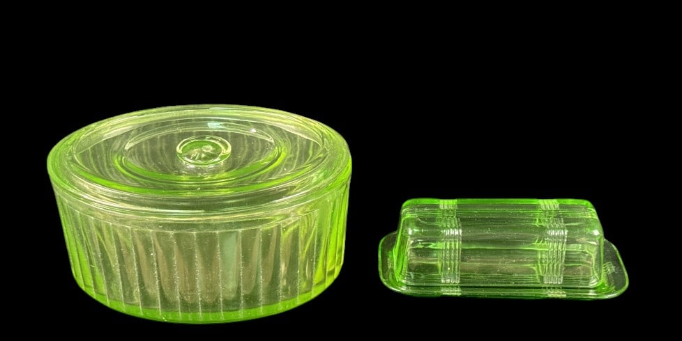 Uranium Green Depression Glass Refrigerator Dish & Butter Dish (1 of 11)