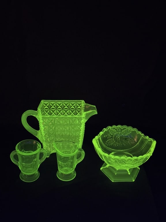 (4) Uranium Glass Items (1 of 5)