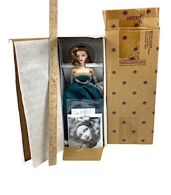 Ashton Drake, "Destiny" Share the Dream Doll, Gene Marshall Collection: Ashton Drake, Share the Dream Doll, Gene Marshall Collection, 94656