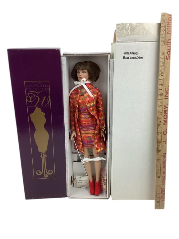 Tonner Doll Company, Mosaic Modern Sydney, Tyler Wentworth Collection (1 of 5)