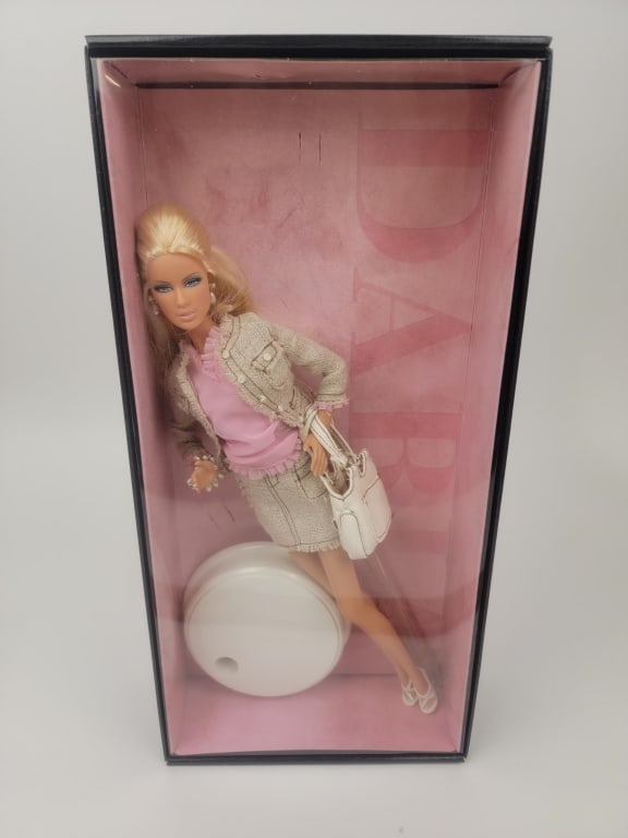 Barbie Model Of The Moment, Daria #G8081, Collector Gold Label (1 of 6)