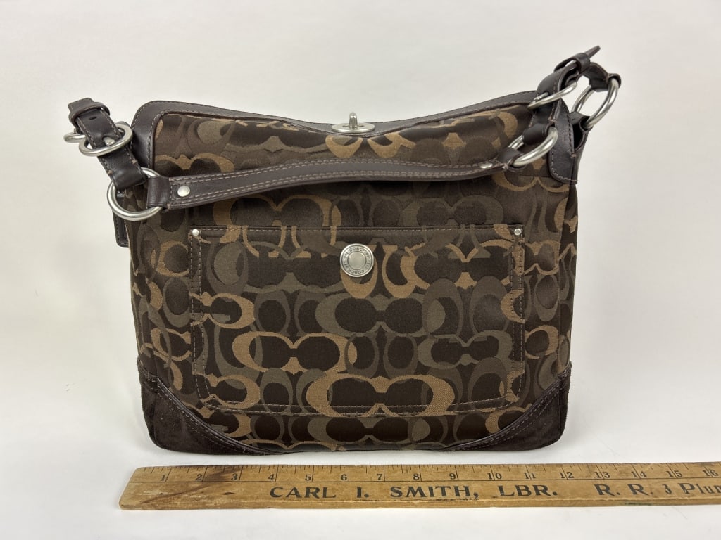 Coach, Chelsea Tricolor Signature C, Turnlock Bag: Coach, Chelsea Tricolor Signature C, Turnlock Bag