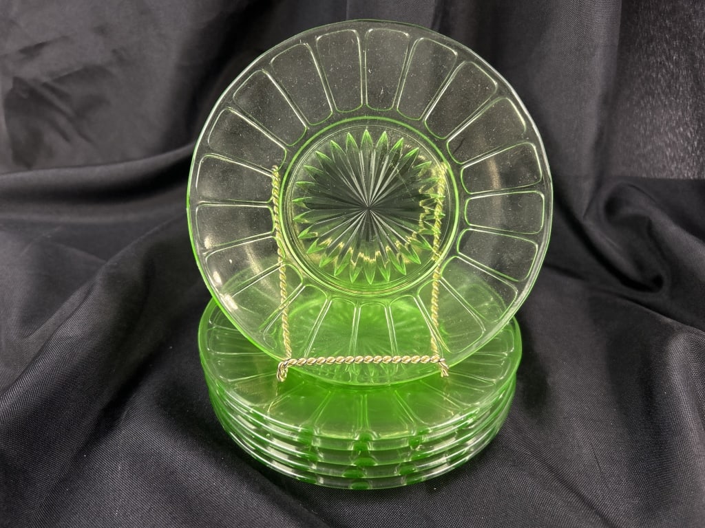 Uranium Glass Dessert Plates (1 of 4)