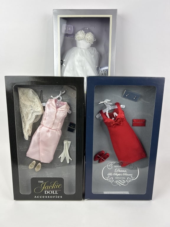 The Franklin Mint Collectible Doll Outfits & Accessories(3), Elizabeth Taylor, Diana The Peoples (1 of 4)