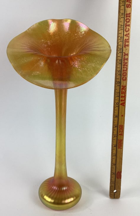 Lundberg Studios JIP Iridescent Art Glass Vase (1 of 6)