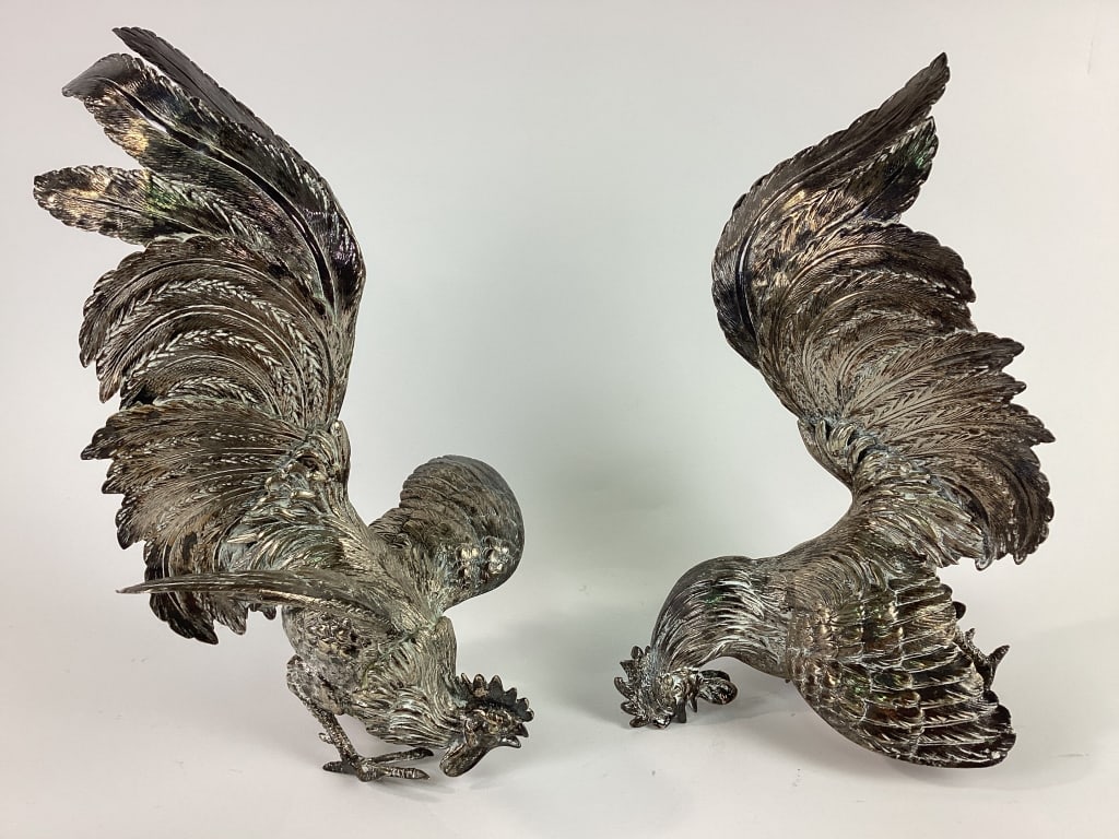 Pair Alpaca Silver Fighting Roosters (1 of 13)