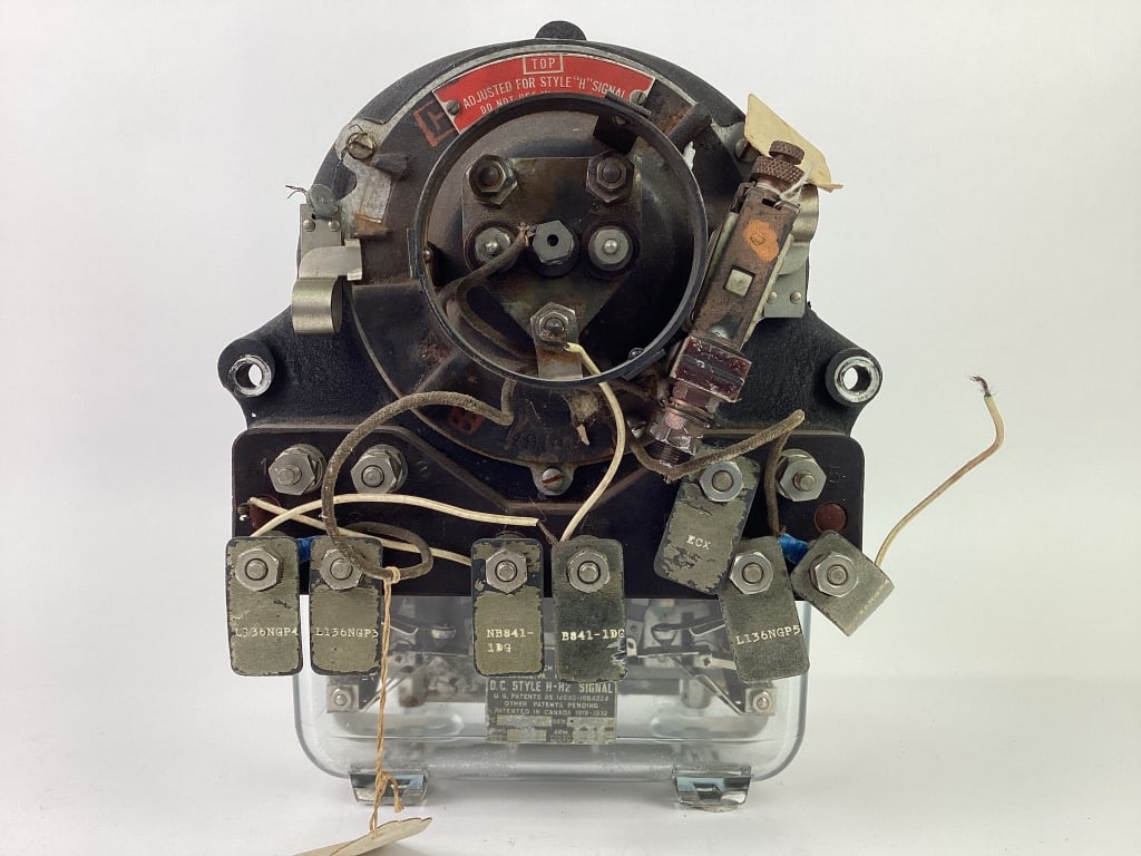 Union Switch & Signal DC Railroad Signal (1 of 7)