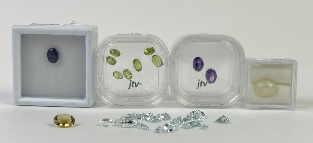 Loose Gemstones Aquamarine, Opal (1 of 9)