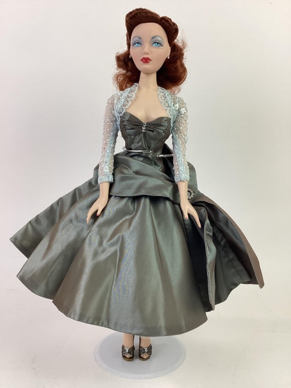 2005 Ashton Drake Gene Doll 2005 Cosmopolitan Redhead (1 of 10)