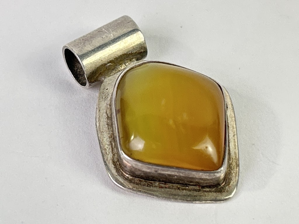 Sterling & Butterscotch Amber Pendant (1 of 5)