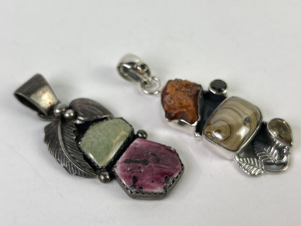 (2) Sterling & Gemstone Pendants 15.484 grams (1 of 6)