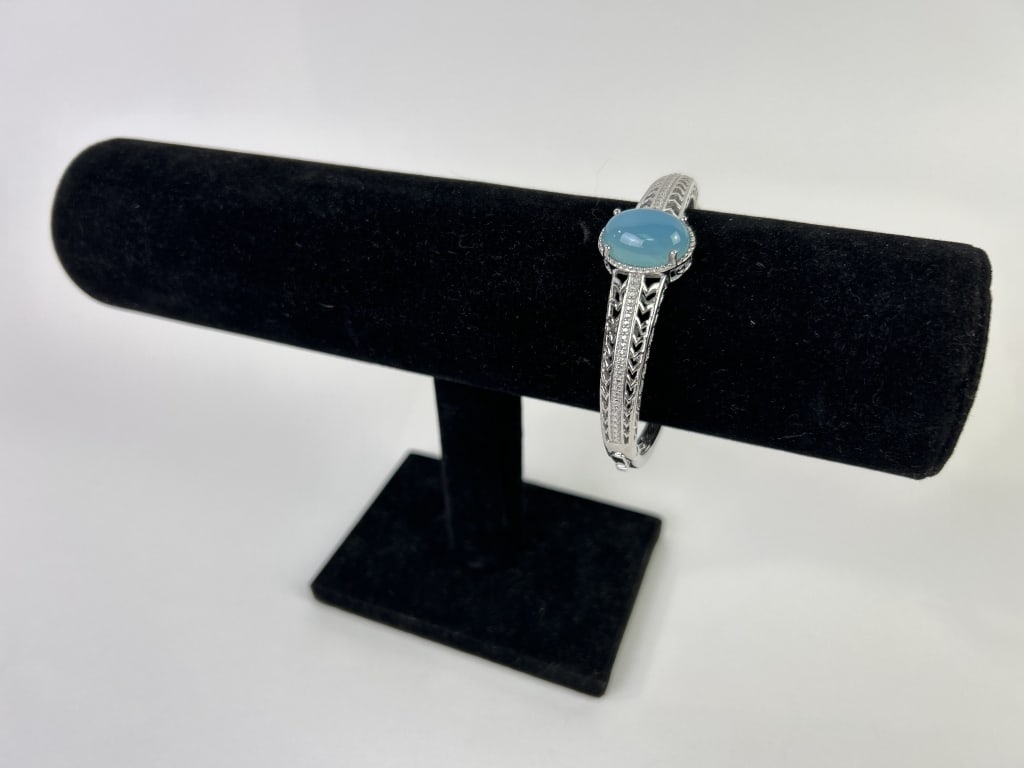 Sterling & Aqua Blue Chalcedony Bracelet 23.2 grams. (1 of 7)