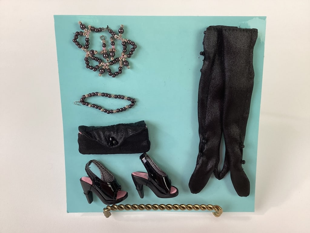 2006 Gene Doll Jason Wu Accessory Set: 2006 Gene Doll Jason Wu Accessory Set