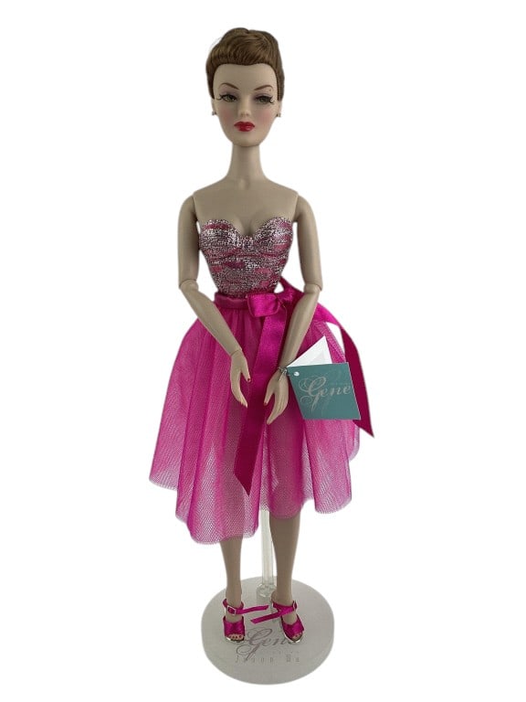 2008 Madra Pool Pose Doll: 2008 Madra Pool Pose, Convention Collection, Gene Doll, LE 300