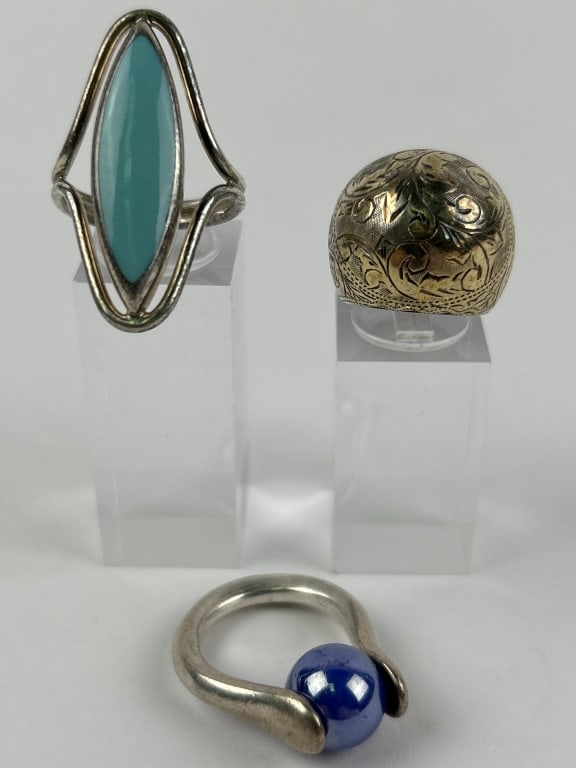 (3) Sterling Rings, (1) w/Iridescent Glass Marble & (1) w/Turquoise: (3) Sterling Rings, (1) w/Iridescent Glass Marble & (1) w/Turquoise. Total weight inclusive of all materials: 27.6 grams. Sizes 9, 6, 8.75.