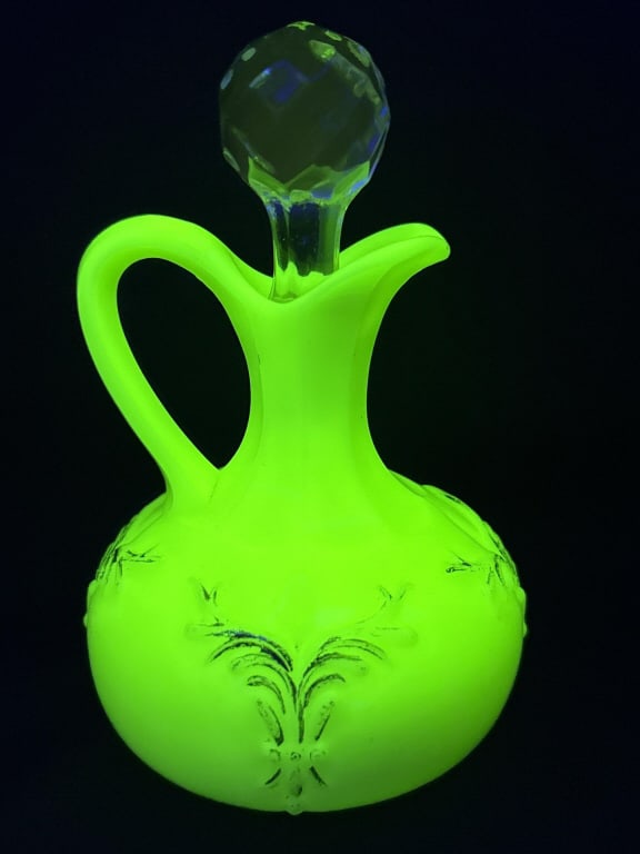 Custard Glass Uranium Winged Scroll Cruet Heisey Circa 1900-1905: Measures approximately 5.5 inches including stopper