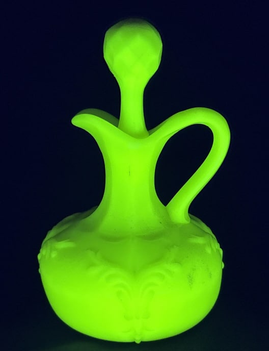 Heisey Uranium Custard Glass Winged Scroll Cruet Circa 1899-1904: Measures approximately 6.5 inches tall including stopper.