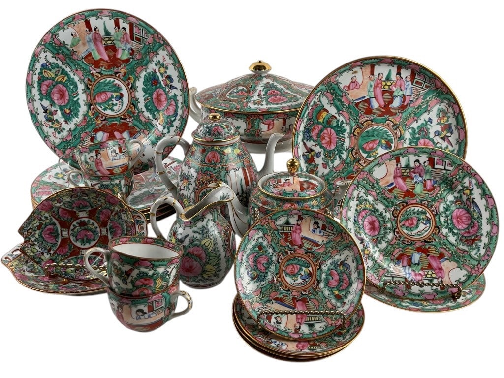 Chinese Export Rose Medallion Assorted Pieces (1 of 20)