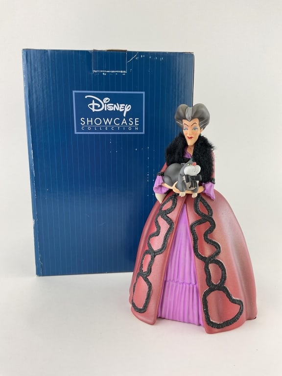 Lady Tremaine Figurine Disney Showcase Collection (1 of 3)