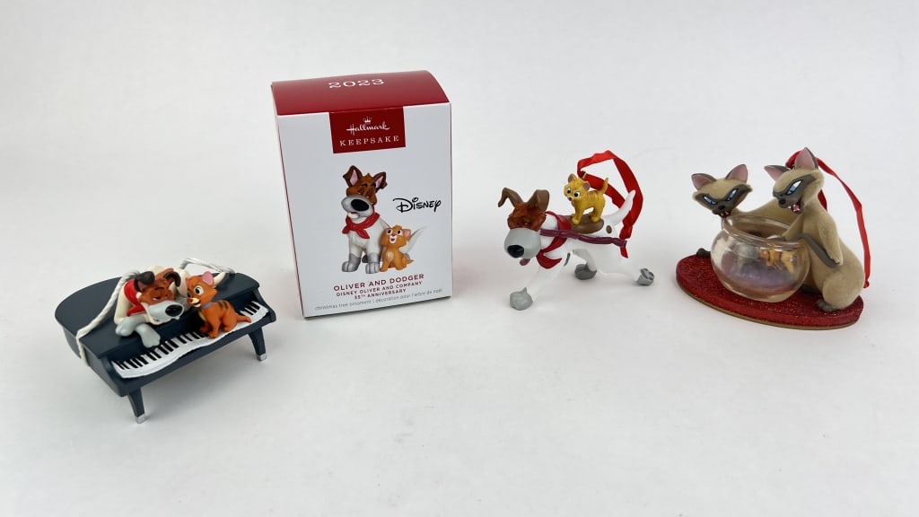 (4) Lady and The Tramp and Oliver and Company Ornament (1 of 3)