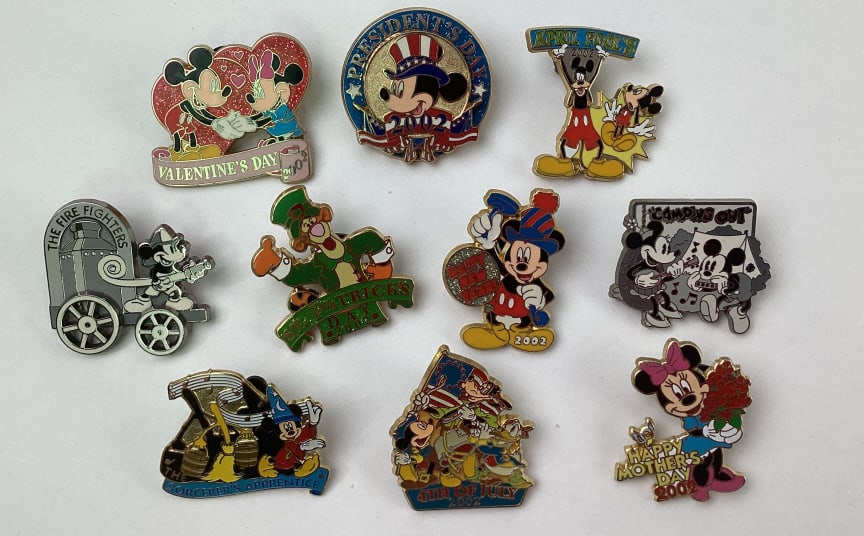Disney Collector Trading Pins (10): Disney Collector Trading Pins (10), Mickey and Minnie Mouse, Tigger, Goofy, and Donald Duck