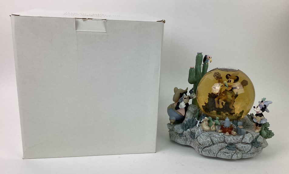 Disney Mickey Home on the Range Snow Globe (1 of 8)