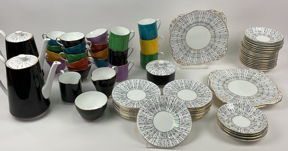 Mid Century Modern Royal Grafton Fine Bone China Pampas Grass Tea/ Coffee Service: Mid Century Modern Royal Grafton Fine Bone China Pampas Grass Tea/Coffee Service. Includes (1) circle plate measuring 9" across, (2) Square Plates measuring 9" across, plates measuring approx. 5.5" ac