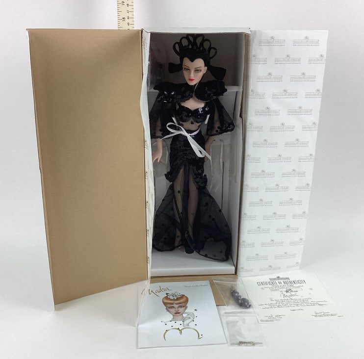 2003 Siren in the Night Madra Doll: 2003 Siren in the Night- Circa 1942 Madra Doll, yellow body has been replaced with new non-yellowed body. Complete, in original box, has COA.