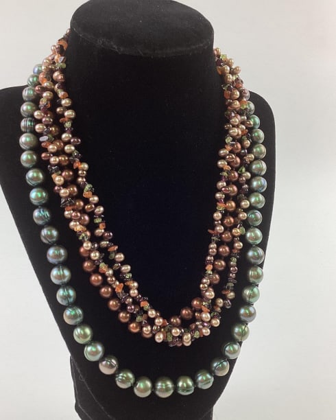 (3) Pearl Necklaces with Sterling Closures: (3) Pearl Necklaces with Sterling Closures, 22 1/2". 19", and 19"