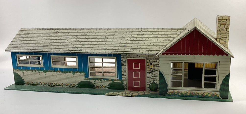 Marx Tin Dollhouse (1 of 8)