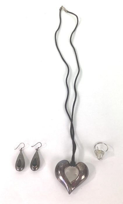 Airess Sterling Heart Pendant Necklace, Sterling and Onyx Earrings, Sterling and Agate Ring: Airess Sterling Heart Pendant Necklace 16", Sterling and Onyx Earrings 1 3/4", Sterling and Agate Ring - adjustable