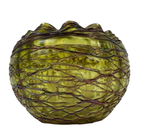 Art Nouveau Loetz Creta Chine Threaded Iridescent Art Glass Rose Bowl: Art Nouveau Loetz Creta Chine Threaded Iridescent Art Glass Rose Bowl. Approx,. 3.5" tall and 3.5" Across
