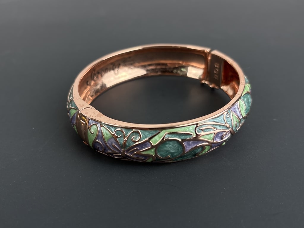 Thomas Kinkade Serenity Copper Bracelet Plated with Rose Gold 18K: Thomas Kinkade Serenity Copper Bracelet Plated with Rose Gold 18K. TW: 49.68 grams.