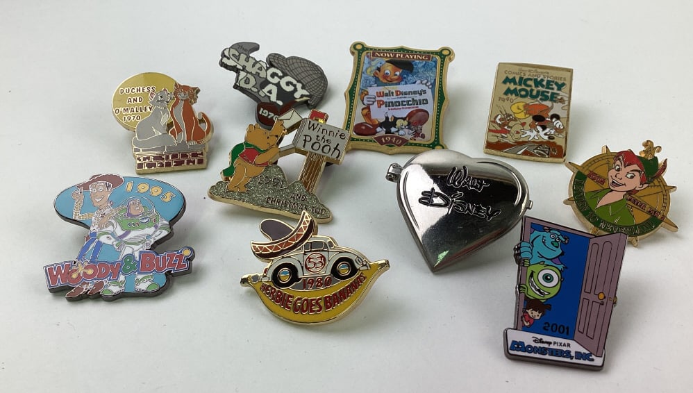 (10) Disney Collector Trader Pins (1 of 3)